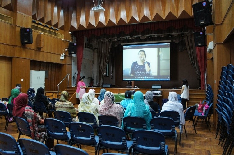 Health education programmes were delivered to local South Asians at a South Asian community centre to enhance their knowledge on cervical cancer screening.
